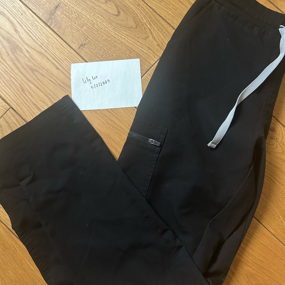 XS/P yola scrub pants